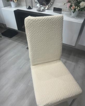 4 sedie rivestite in veluto bianco