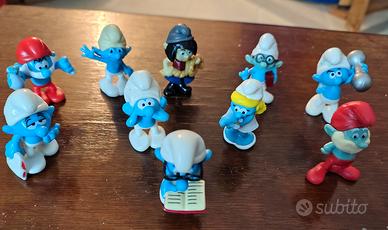 Lotto 10 personaggi Puffi