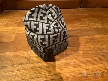 Cappello Pura Lana Otigunale Fendi