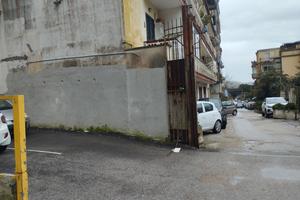 4 posti auto più scooter via dell'auriga