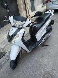 Sh 125 2010