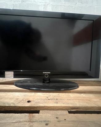 TV Samsung 37” con Decoder DVB2 Digitale Terrestre