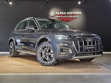 AUDI Q5 40 TFSI quattro S tronic Business Adv