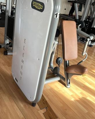 Macchinari isotonici palestra e tapis roulant