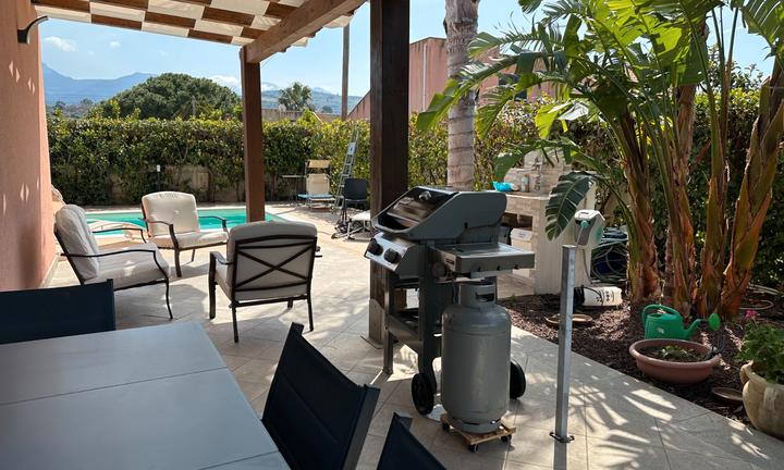 Vacanze in villa con piscina riscaldata coperta