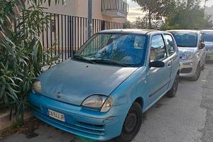 Fiat 600 celeste