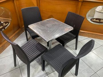 Tavolino co 4 sedie