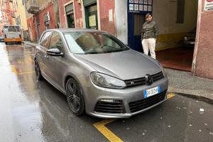 Volkswagen Golf 2.0 TSI 4mot. DSG 5p. R