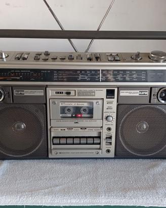 RADIO REGISTRATORE HITACHI TRK 8190