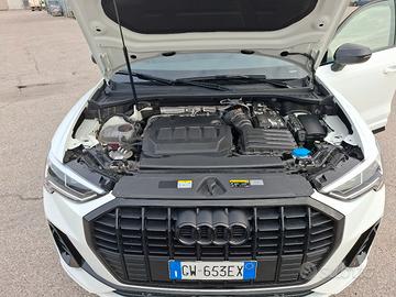 AUDI Q3 Bianca Anno 2024  Km 20660 diesel 