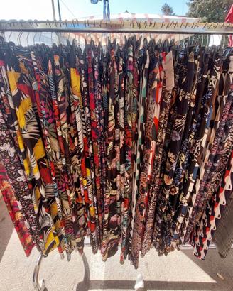 Stock Pantaloni fantasia