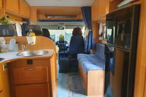 CAMPER IN A R R I V O : Mclouis SEMINTEGRALE 363