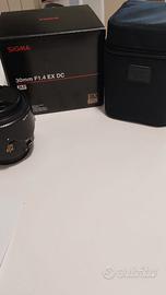 Sigma 30mm f/1.4 EX DC per CANON