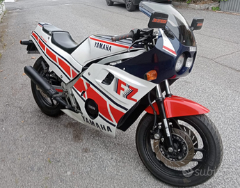 Yamaha FZ 400 R