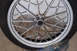 cerchi e pneumatici R65 BMW