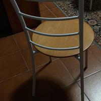 Sedie e tavolo