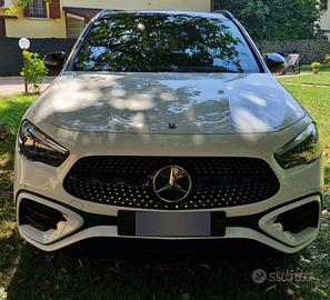 Mercedes - Benz GLA 200d AUTOMATIC AMG