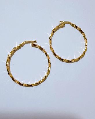 Orecchini cerchio modello torchon in oro 18kt 750