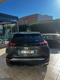 PEUGEOT 2008 GT LINE