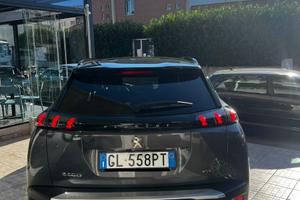 PEUGEOT 2008 GT LINE