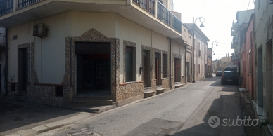 .Locale commerciale