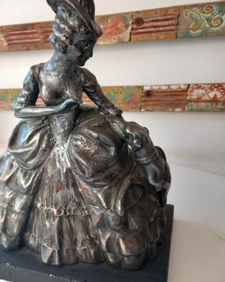 dama in bronzo