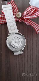 Orologio bianco con strass nterne cinturino bianco