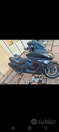 Yamaha T Max - 2011