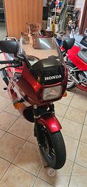 VF 1000