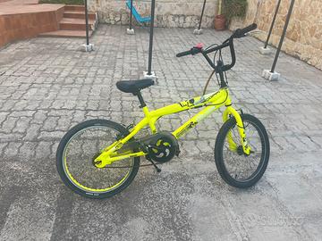 bicicletta bmx