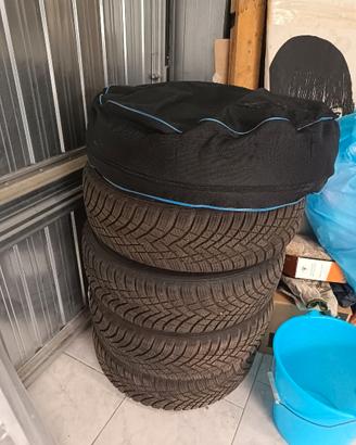 Pneumatici invernali 175/65/R14..