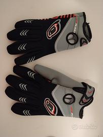 Guanti UFO in neoprene 