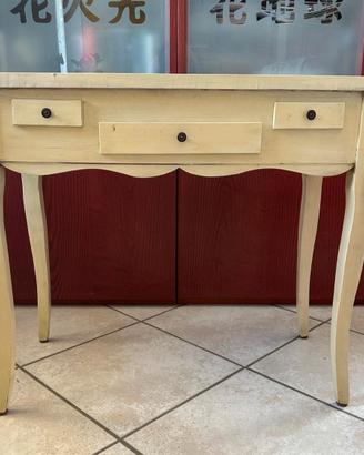 Scrivania in stile Shabby chic