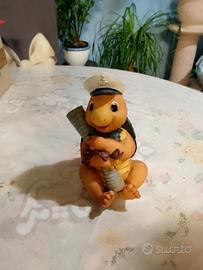 Salvadanaio a forma di tartaruga.