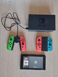 Nintendo SWITCH più 4 controller joy-con originali