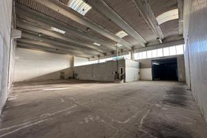 Pianotavola - capannone 660 mq e ampio piazzale
