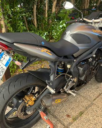 Street 675 R triumph
