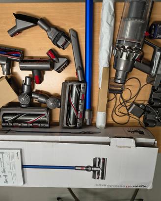 "Dyson V11 otturato + Doppi accesori