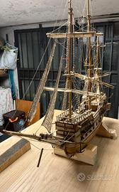 Modellino Veliero Trialbero del '700