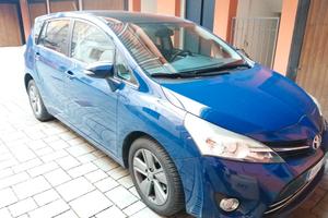 Toyota verso 7 posti benzina 