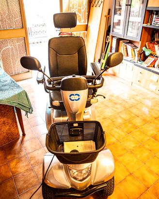 Scooter elettrico per anziani