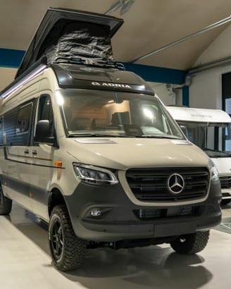 ADRIA SUPERTWIN MB 700 SGX