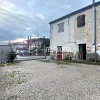 Terracielo da ristrutturare in zona residenziale