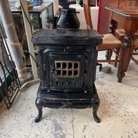 Stufa a legna in ghisa