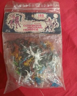 Cowboys indians horses 100 PZ made in Hong kong