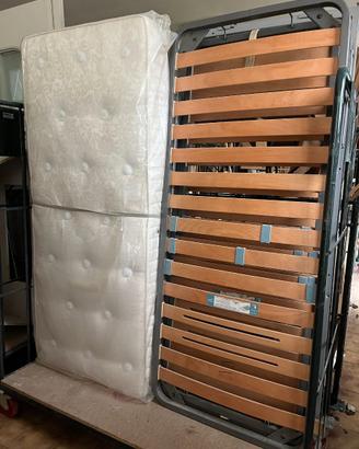 Rete singola con doghe in legno + materasso