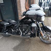 Harley-Davidson Street Glide C.V.O. - 2015