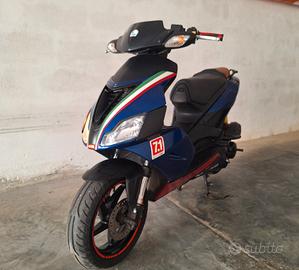 Scooter 50 Aprilia SR Factory 