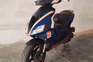 Scooter 50 Aprilia SR Factory 