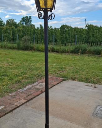 Lampione da giardino in ferro